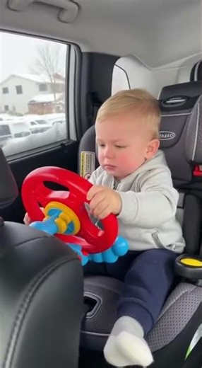 😆👶 This Baby Just Stole the Spotlight