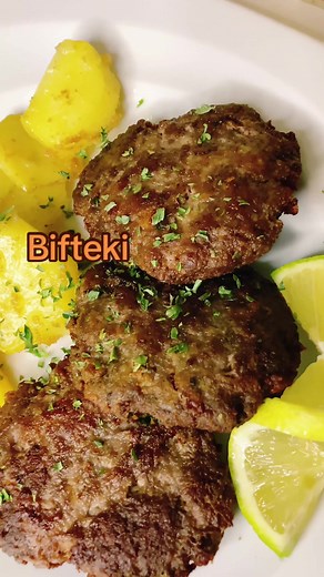 Bifteki - Die beliebte griechische Boulette