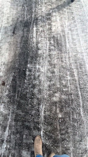 Low snow levels has lead to an uptick in illegal driving on snowmobile trails that otherwise wouldn’t be as accessible. I spoke with Utah DNR law enforcement who told me not only is this dangerous, it’s illegal. We’re walking near trails by Soapstone off Highway 150. ❄️ KUTV 2News | Natalie Wadas News