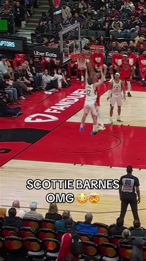 Scottie Barnes Delivers Breathtaking Dunk Moment
