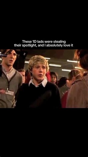 These 1D boys steal the whole entrance | One Direction Unseen Footage #niallhoran #onedirection