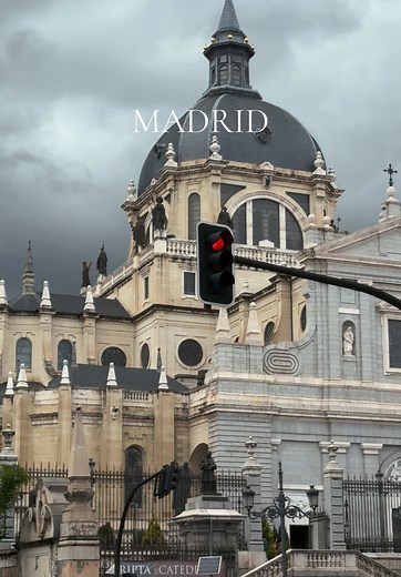 #spain🇪🇸 #españa🇪🇸 #traveltok #madrid #espanadeciudades