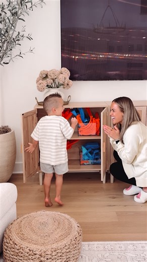 Sierra Honeycutt | Content Creator on Instagram: "Dinner made. House clean. Son entertained. 🙌 #ad The @hotwheelsofficial Speed Snap Track System is the best modular track! Such a dream for storage and organization but keeps my son busy for literally hours!"