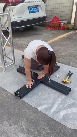 Cross Steel Truss Base