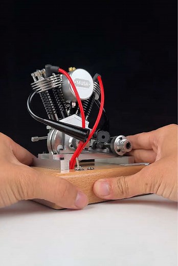 Starting a Harley V2 Mini Engine: 2-Stroke vs 4-Stroke