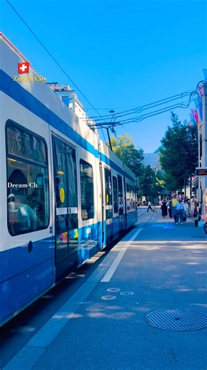 Zurich City on Saturday 🇨🇭#schweiz #zurichcity #saturday