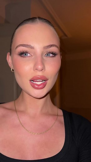 Flawless Makeup Confidence with amandastrands