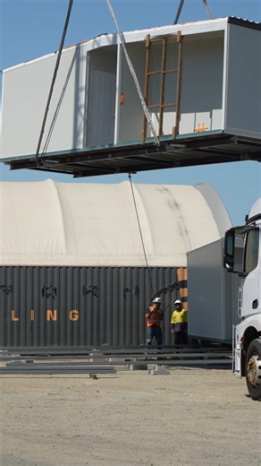 FLEXIBLE MODULAR SPACES FOR MODERN TEAMS Three modular blocks come together to create a flexible workspace built for growing businesses. Constructed off-site for precision and quick installation, these units were delivered and set up with minimal disruption, providing ready-to-use offices right away. With four internal offices and two external landings, this setup maximizes space, accessibility, and long-term durability while staying cost-effective and low maintenance. Modular spaces built to la