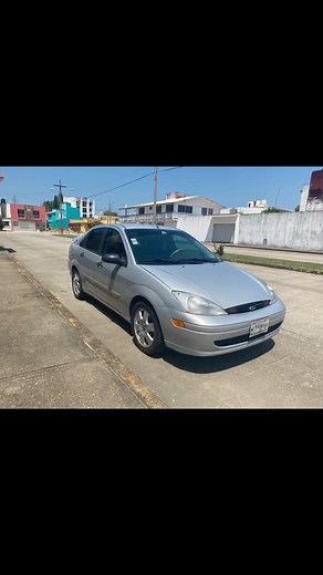 Exploring the Ford Focus 2000: A Vintage Gem