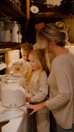 Don’t sleep on this round marble lamp base from Target! It is unbelievably solid and heavy! No joke, you’ll just have to trust me until you get your hands on one for your self… as for the shade, I thrifted it to totally enhance the look of the lamp. I linked the lamp in my bio! | The Nottinghome