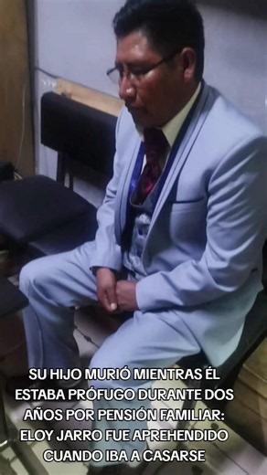 Cochabamba, 25 de mayo de 2026.- Lo que debía convertirse en una lujosa celebración matrimonial terminó en una escena inesperada frente a familiares e invitados. Eloy Jarro fue aprehendido la tarde del sábado en la iglesia Santa Veracruz, en la zona sur de Cochabamba, minutos antes de contraer matrimonio, debido a una orden vigente por más de diez años de asistencia familiar impaga. De acuerdo con la denuncia presentada por la abogada Andrea García, de la Oficina Jurídica para la Familia, Eloy J