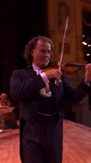 André Rieu’s “Thank You, Johann Strauss!” includes a Bonus DVD featuring André’s most beautiful live performances of Strauss’s timeless melodies. Experience the waltz, the joy, and the magic! 👉 Order your copy now at www.andrerieu.com/thank-you-johann-strauss — link in bio. | André Rieu