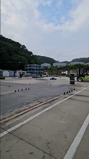지게차 오랜만에 타보기 3톤이상 지게차기능사자격증 취득하기 위해서 한시간 연습했어요