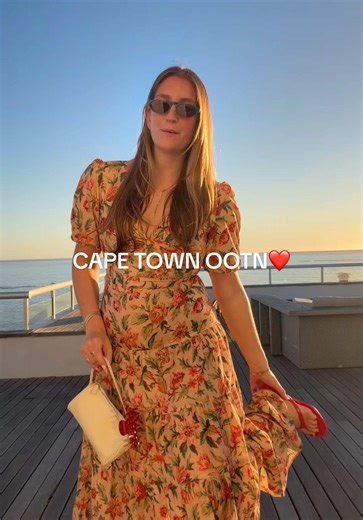 Wohoo first night in Cape Town!! I’m nothing if not an outfit repeater lol. #capetown #capetownoutfits #outfitinspo #therowdupe #southafrica