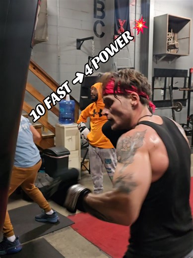 10-Piece Power Boxing Drill 🥊 This 10-piece power boxing drill builds speed and knockout power 🥊 Throw 10 fast punches then finish with 4 power shots 💥 Perfect for bagwork training and fight conditioning. #boxingdrill #bagwork #boxingtraining #punchingpower #boxing