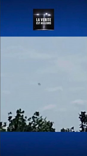 ★ Un OVNI métamorphe filmé en Floride ! - Juillet 2024