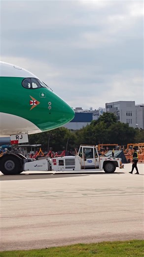 52K views · 979 reactions |  4K 高清實拍影片  4K Video - Watch the Cathay...