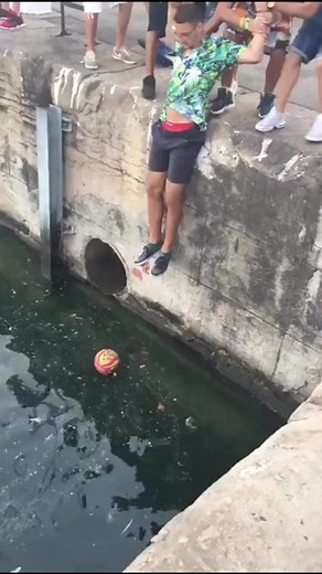 🫣 | The Football Eye