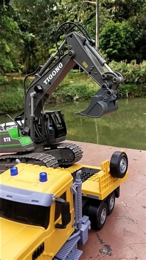 RC EXCAVATOR alat berat Beko #excavator #truck #automobile #toys #bus #hitachi #jcb #car #shorts