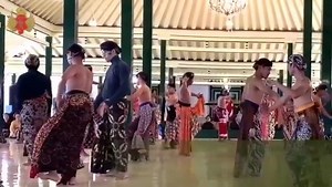 Siapa yang rindu dengan gladhi Tayungan di Kagungan Dalem Bangsal Kasatriyan Karaton Ngayogyakarta Hadiningrat? Atau mungkin baru dengar pertama kali dan ingin belajar? Jangan lewatkan "Launching Serial Tutorial Tayungan" Mulai Minggu, 26 April 2020 pukul 10.00 WIB di Youtube Channel Kraton Jogja Tunggu tutorial Tayungan dari kami, tetap #dirumahaja dan selamat #naridirumahaja | Kraton Jogja