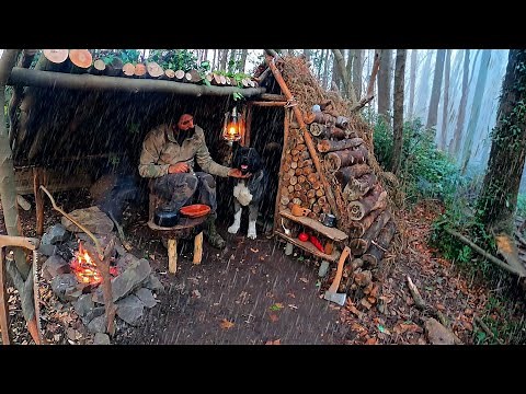7 Days SOLO CAMPING In HEAVY RAIN, THUNDER - Building Warm BUSHCRAFT SHELTER - SURVIVAL Skills