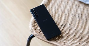 Sony Xperia 5 II review: Sony's latest stands tall in a small lineup [Video]