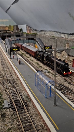 New year's Day Running Session #loftmodelrailway #modelrailway #modeltrains #trains #00gaugemodelrailway #hornbyblackfive | North West Trains