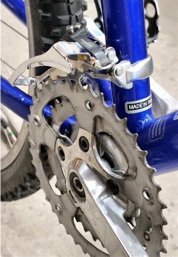 The feature that disappeared with modern bikes: the front derailleur.