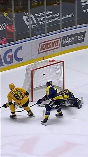 GÓL! Straka 🏒 ze Vsetína rozhodl derby