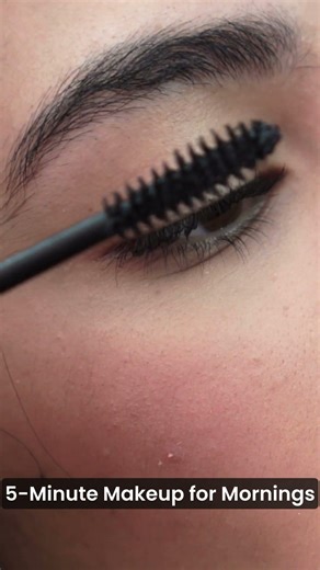 5-Minute Makeup for Busy Mornings