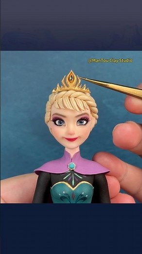 You asked for Anna's sister! ELSA is finally here ❄️👑 #elsa #frozen #disney #clayart #shorts