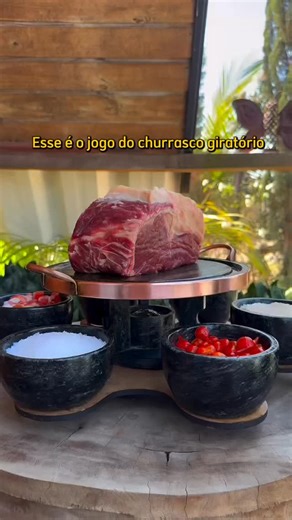 2.6K views · 71 reactions |  Churrasco giratório de pedra sabão completo com: ✔ 1 base giratória ✔ 1 fogareiro ✔ 1 grelha ✔ +6 combuquinhas  Tudo isso por apenas R$109,90 ✨ ⚡ Oferta por tempo limitado – garanta já o seu! | Panela Raíz | Facebook