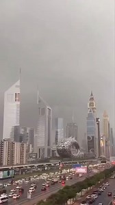 📍 A #Dubai hanno esagerato di nuovo...🫨 Ieri tempesta artificiale è stata programmata con largo anticipo e la popolazione era stata avvertita. Questa signori per chi ancora non ha capito è #GEOINGEGNERIA, scie chimiche e nubi ‘ inseminate ‘☁️🌦️🌩️🌤️ Situazione incredibile l'aeroporto completamente allagato, in 24 ore caduta l'acqua che solitamente cade in un anno e mezzo. Negli Emirati mai piogge così intense negli ultimi 75 anni. Un meteorologo suggerisce il possibile impatto dell’inseminaz
