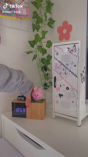 BT21 Cooky Clock Unboxing 🌷 tysm for 12k! #bts #방탄소년단 #bt21 #cookybt21 #jungkook #kpopaesthetic #fyp #fypシ #foryoupage #kpoproom #bt21unboxing