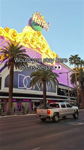 Harrah's Las Vegas King Room: cheap or just bad? #vegas #hotel