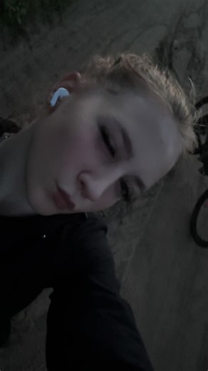 aniy (@_z_xxi_)’s videos with original sound - ooesmusic