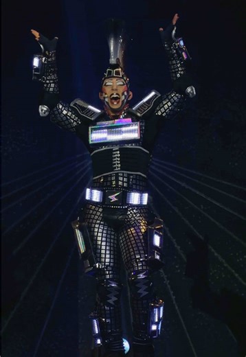 Only the starlight express knows why my exposure is lower than my will to live and why i zoomed in like my life depends on it. FINNALY seeing @Dan as Electra actually changed my life. I hope i can experience that again in the future future 😔🤝#starlightexpress #starlightexpressbochum #music #musical #electra