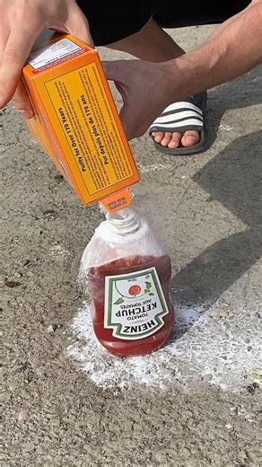 Never combine baking soda and ketchup: Here’s what happens