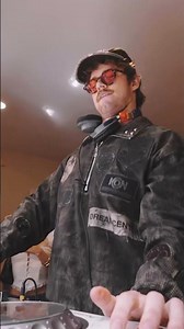 Morning coffee sets in Los Angeles ℗ Weeks after sold out the iconic Hollywood Paladium, he added