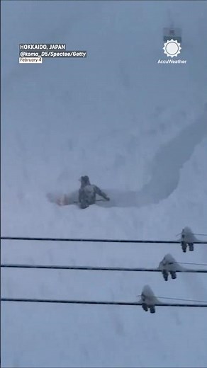 Hokkaido Residents Struggle in Feet of Snow