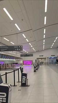 We Tried Montréal's NEW YHU Airport ✈️ Here's What It's Like!