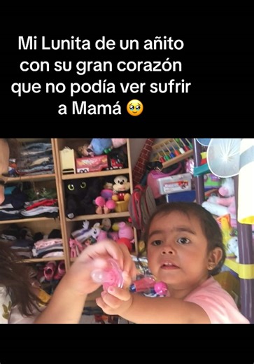 Mi Lunita Bebé: Un Año de Amor Incondicional