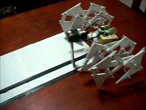 Robot Araña basada en el mecanismo Theo Jansen