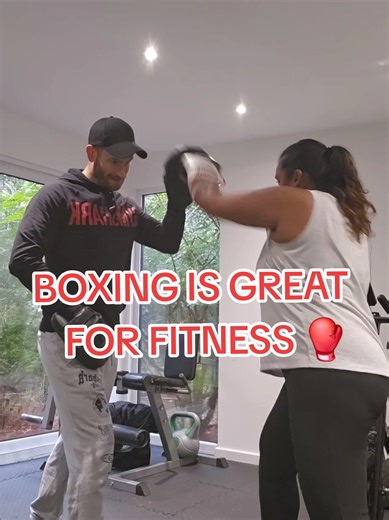 BOXING IS GREAT FOR FITNESS 💪 Here is a brief video of me and a client doing some boxing/pad work 🥊 Now, I am not teaching boxing, thats very different and I am not a boxing coach! But I am a boxercise/boxing fit instructor so we take the sport of boxing and use it in a fitness approach 💪 The video explains what we are doing so give it a listen 🎶 If this is something that you enjoy, Drop me a follow for more content🥊🏆