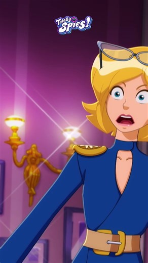 Sam Transforms Into a Dog #totallyspies #CartoonNetwork #Shorts @cartoonnetwork ​