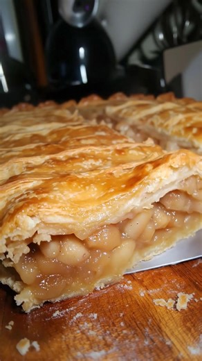 "This is my grandma's apple strudel recipe passed down & I am sorry I do not make it any other way because this is the way I like it." Recipe below ⬇️ | Old fashioned recipe