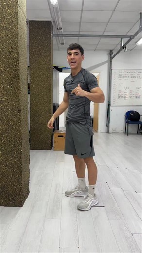 Mario Aldea | Preparador Físico on Instagram: "⚽️ Ser más rápido no es solo correr más. Es cómo entrenas y cómo estructuras ese entrenamiento. En este Reel te muestro: 👉 Patrones de aceleración para aprender a empujar el suelo correctamente 👉 Ejercicios de técnica de carrera para correr más eficiente 👉 Salidas de sprint para transferir todo al campo Estos ejercicios sí ayudan a mejorar tu velocidad, pero hay algo importante que muchos pasan por alto 👇 Sin una programación bien estructurada,