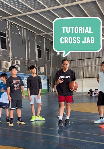Coaching Clinic Evo Academy - Tutorial Cross Jab Kota Palembang COACHING CLINIC 1 Session 2 Hours DM more information! FOLLOW Instagram, Tiktok, Twitter & Youtube @hdpballhandling for more Basketball Skills & Drills . #hdppride #hdpballhandling #hdpourway . #basket #basketball #basketballchallenge #basketballtraining #basketballtiktok #education #workout #knowledge #private #class #palembang #coaching #clinic