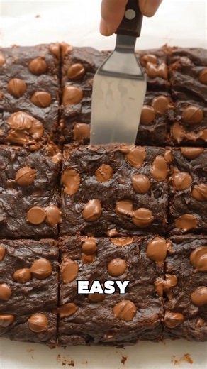 3-Ingredient Brownies | Fudgy, Chocolatey & Naturally Sweet