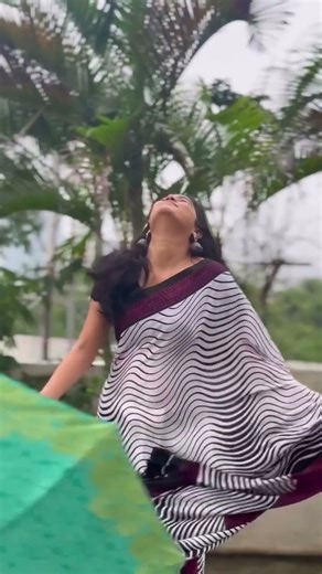 this lyrics 💓 #love #fullscreen #musicgenre #dance #musicsong #photoshoo #saree